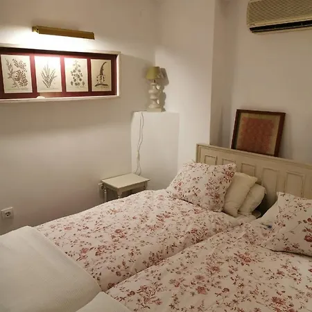 Loft In Beautiful 19Th Century House Apartment Madrid Exterior photo