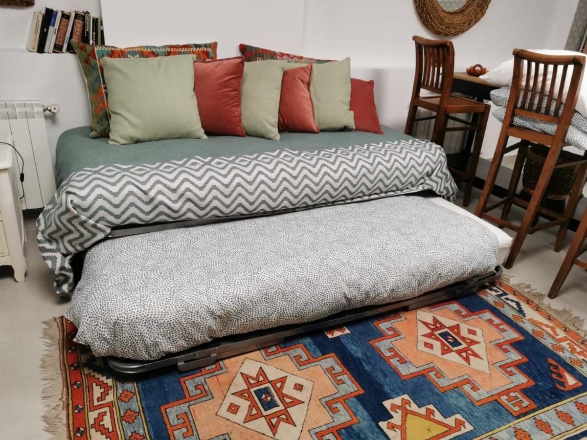 Loft In Beautiful 19th Century House Apartment Madrid