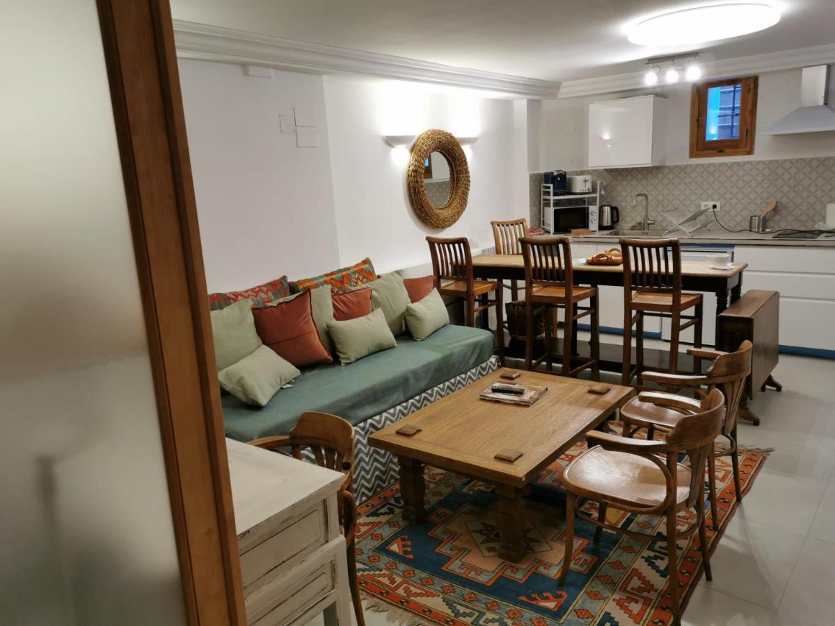 Apartment Loft In Beautiful 19th Century House Madrid